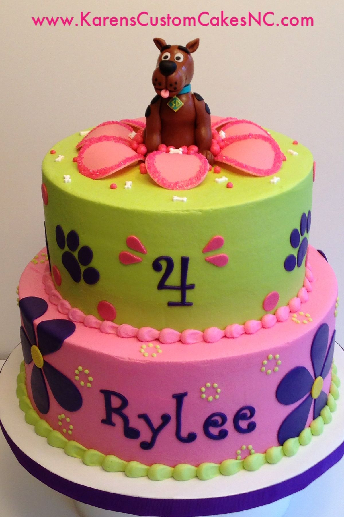 Scooby Doo Birthday Cakes
 Girly Scooby Doo cake