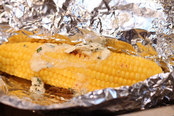 Seasoned Grilled Corn On The Cob In Foil
 Aluminum Foil Recipe For Grilled Corn The Cob In