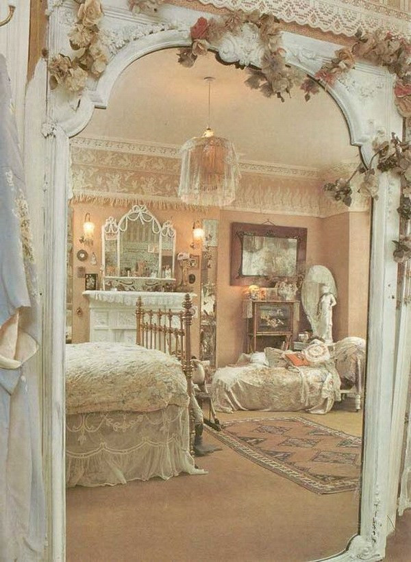 Shabby Chic Bedroom
 33 Cute And Simple Shabby Chic Bedroom Decorating Ideas