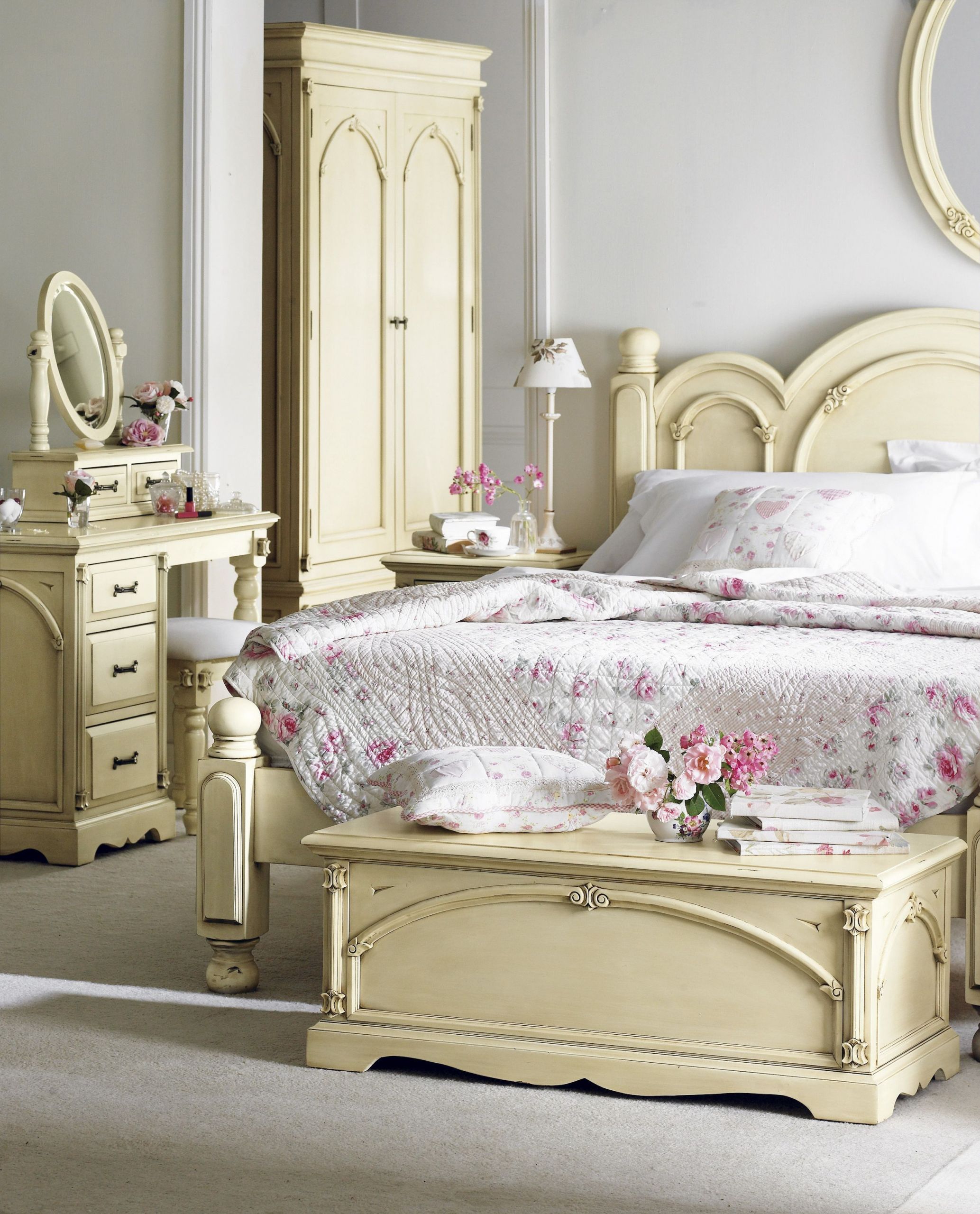 Shabby Chic Bedroom Sets
 20 Awesome Shabby Chic Bedroom Furniture Ideas