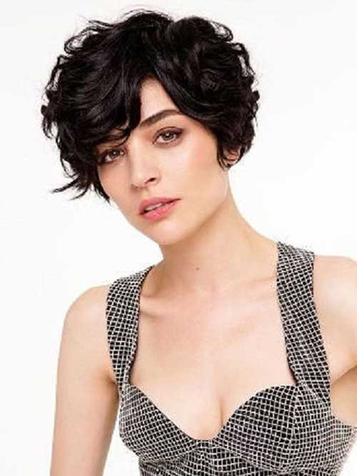 Short Haircuts For Curly Hair And Round Face
 15 Short Curly Hair For Round Faces