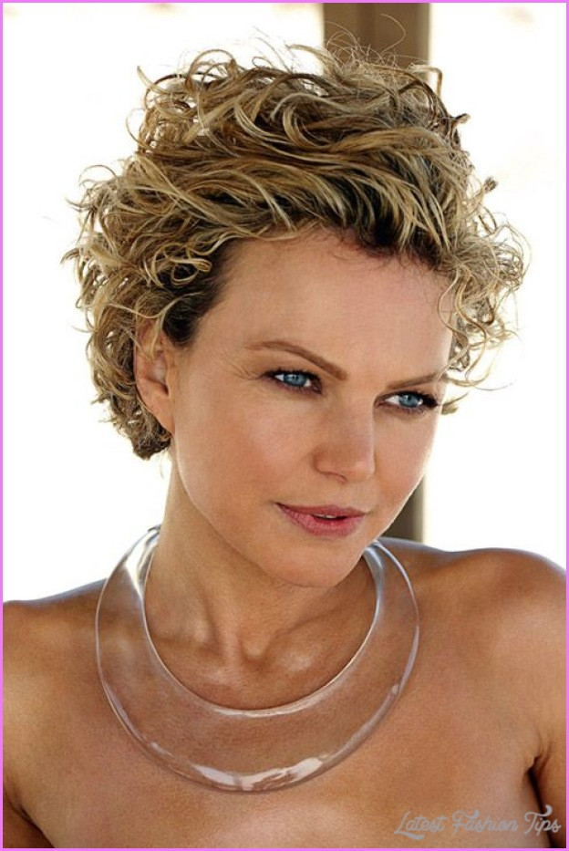 Short Hairstyle For Curly Hair
 Short hair cuts for women curly LatestFashionTips