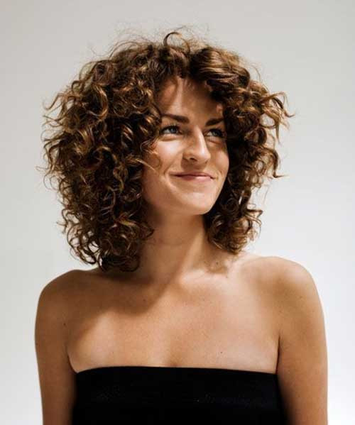 Short Layered Curly Hairstyles
 25 Short and Curly Hairstyles