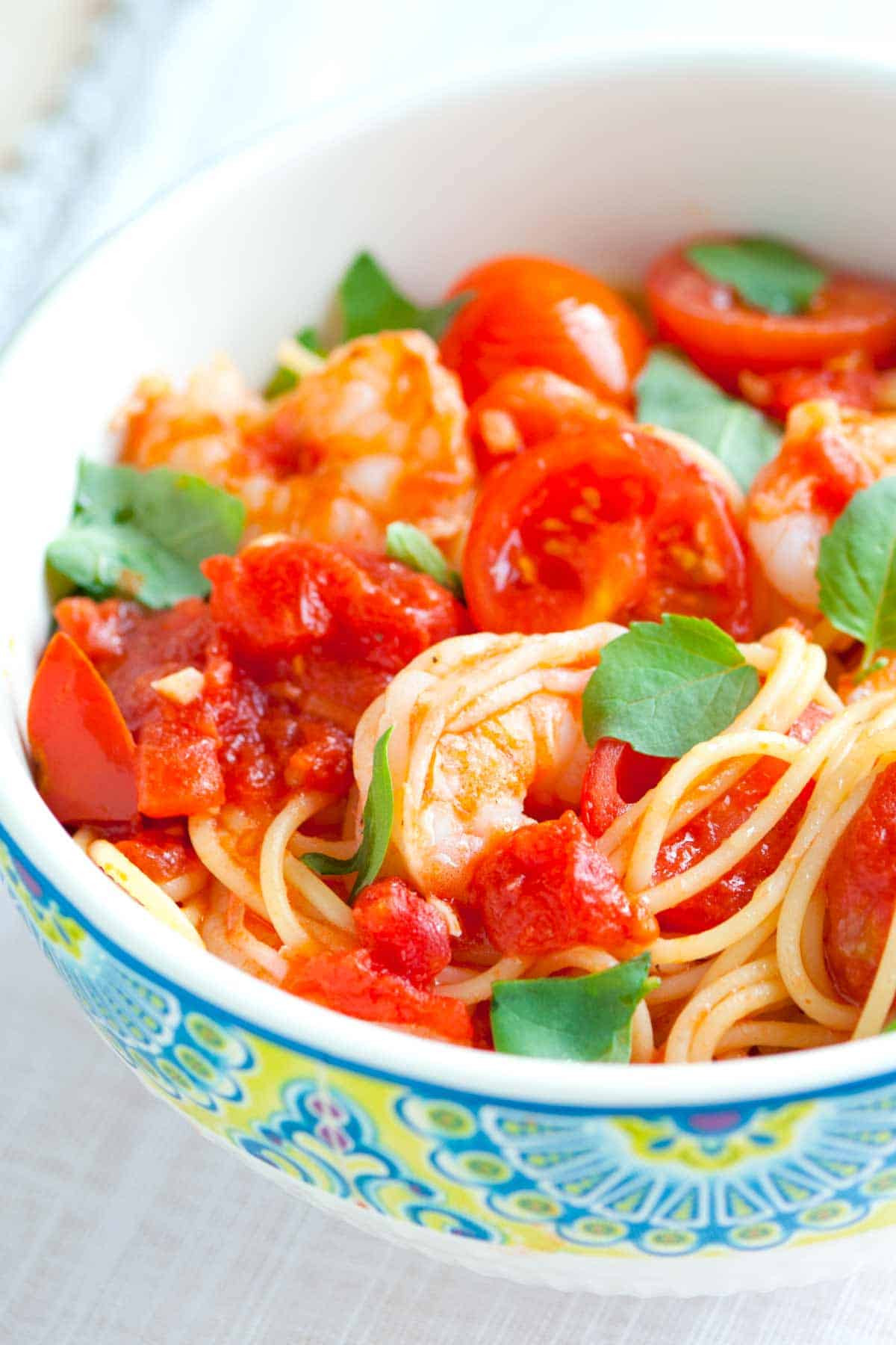 Shrimp And Tomato Pasta
 15 Minute Shrimp Pasta Recipe with Tomato and Basil