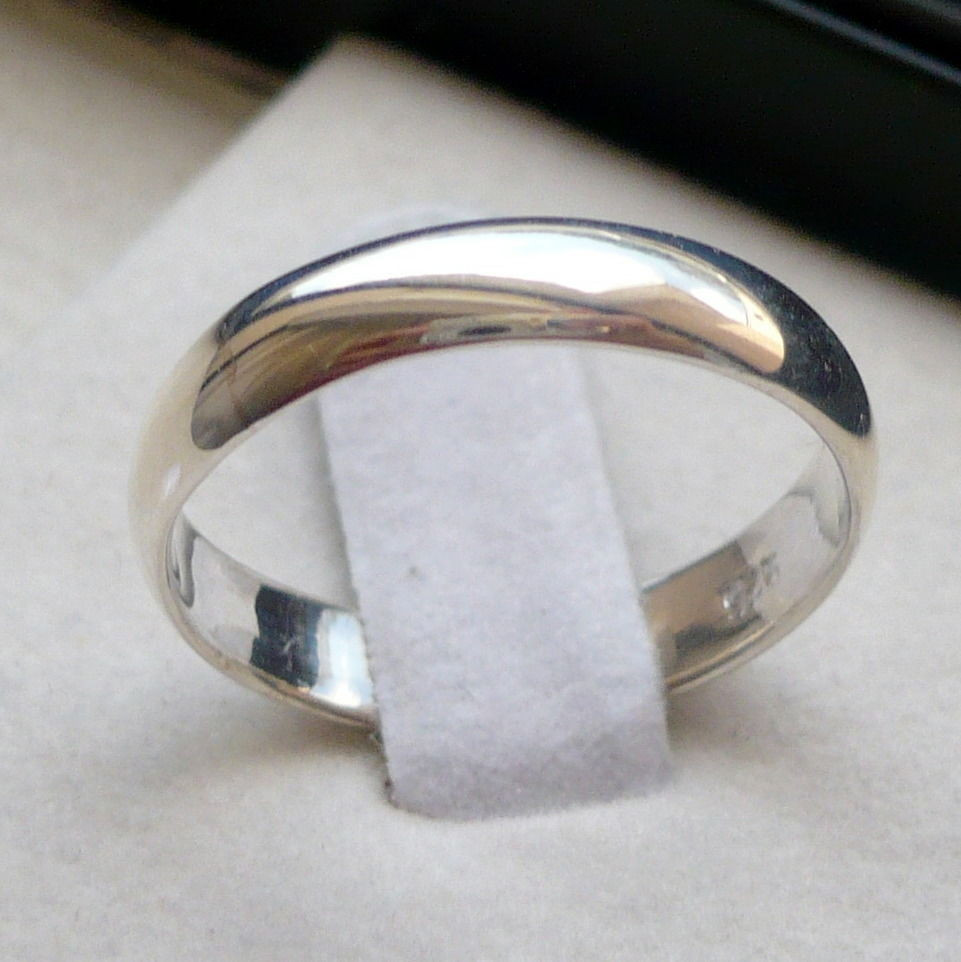 Silver Wedding Rings For Men
 4mm 925 STERLING SILVER MEN S WOMEN S WEDDING BAND RING