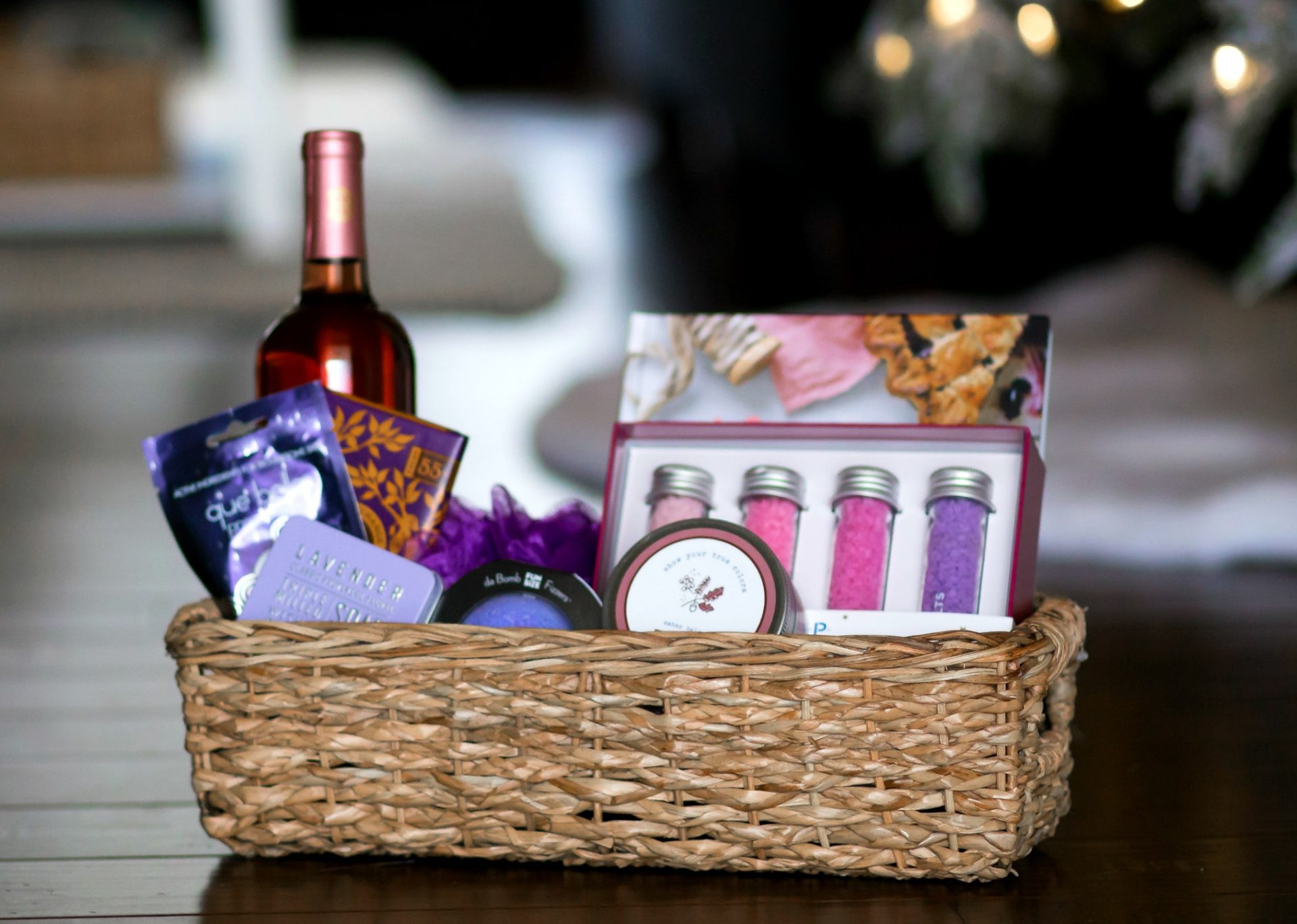 Simple Gift Basket Ideas
 Gift Baskets & Hostess Gifts 6 Thoughtful Gift Ideas