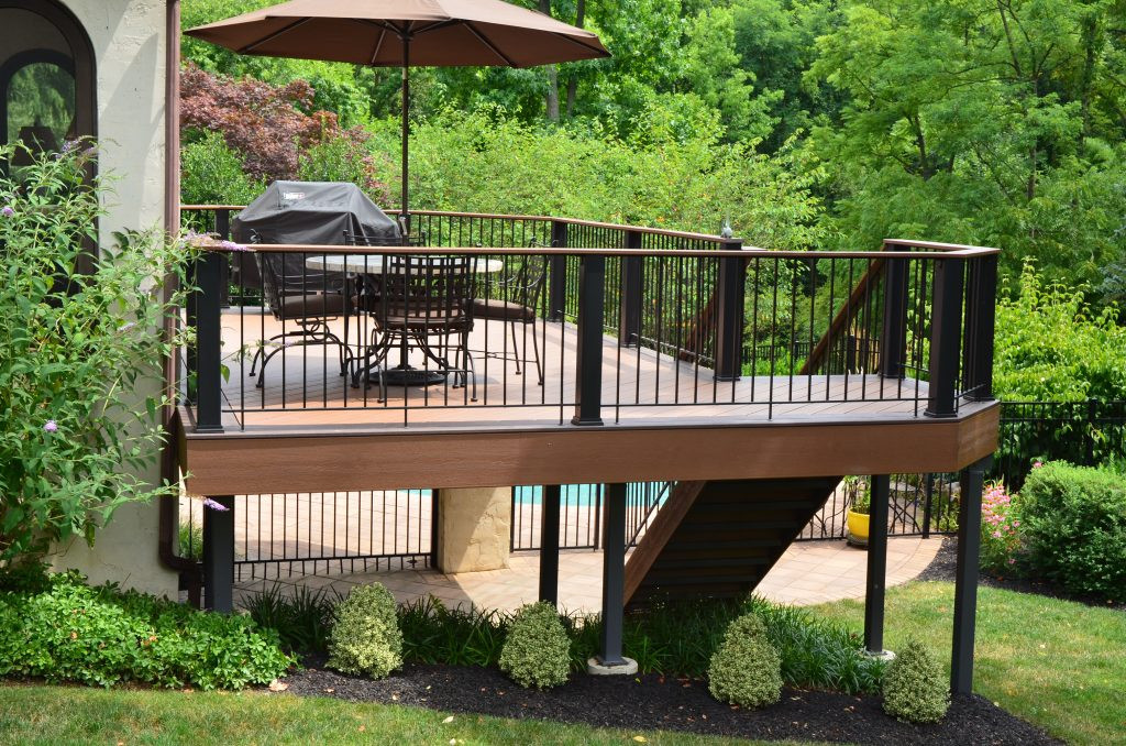 Sloped Backyard Deck Ideas
 Increasing Visual Appeal of Deck