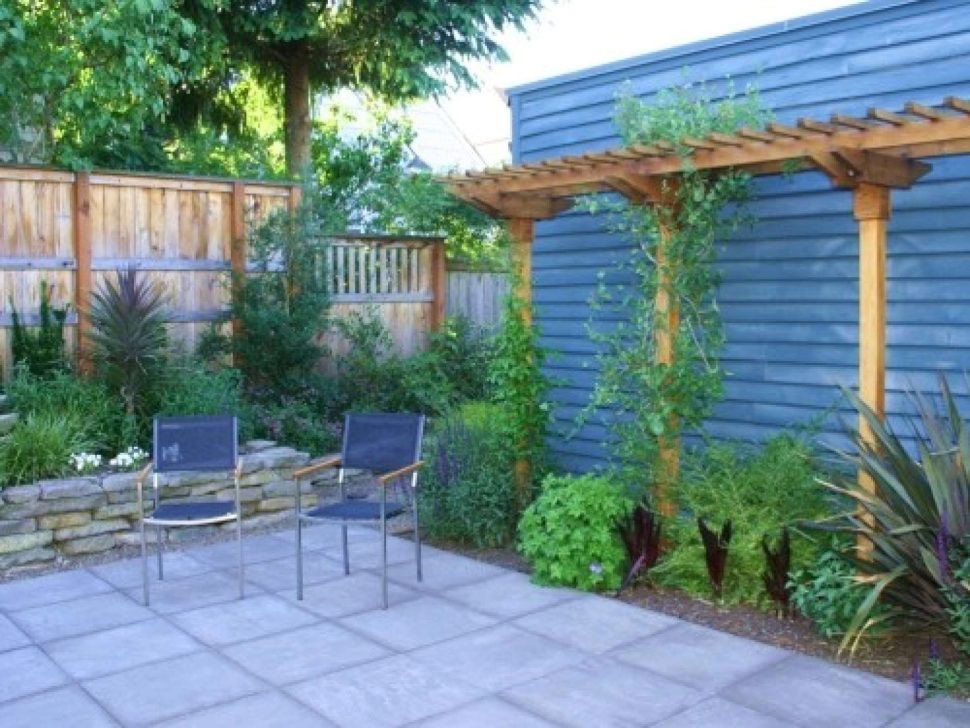 Sloped Backyard Deck Ideas
 Slope Patio Backyard Ideas Stunning Sloped For Deck