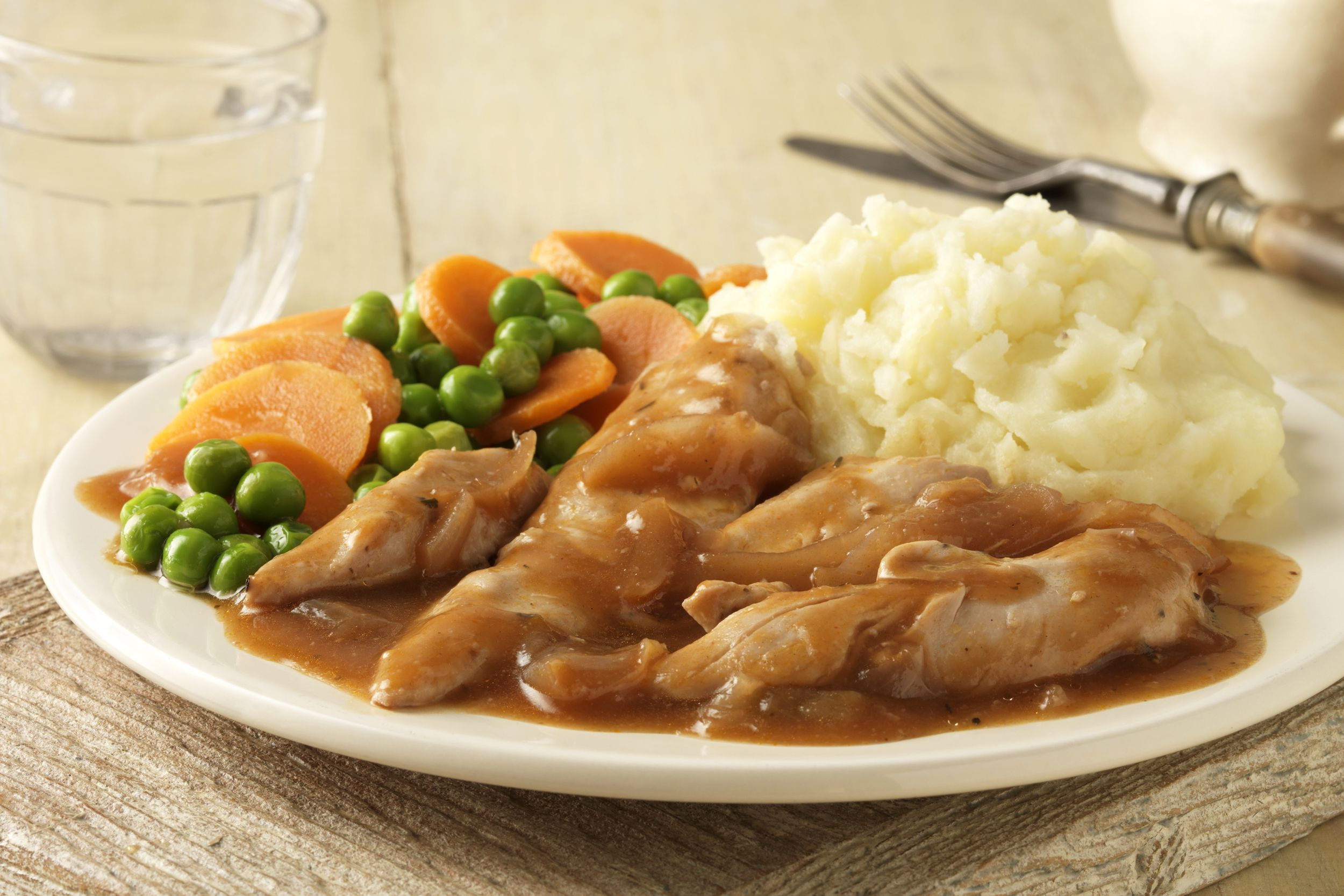 Slow Cooker Chicken And Potatoes With Gravy
 Slow Cooker Chicken and Gravy Dinner Recipe