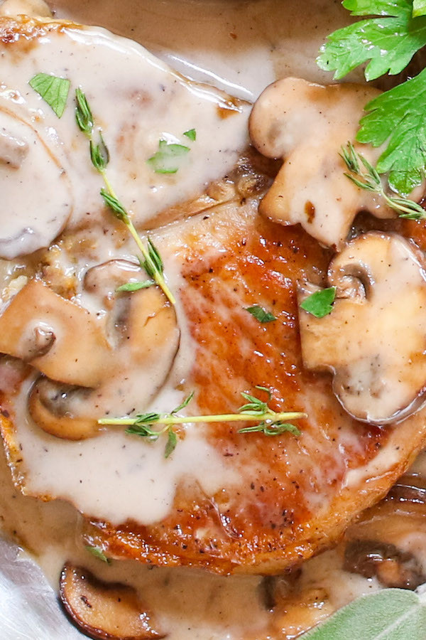 Slow Cooker Smothered Pork Chops Cream Of Mushroom
 Easy Cream of Mushroom Pork Chops Recipe
