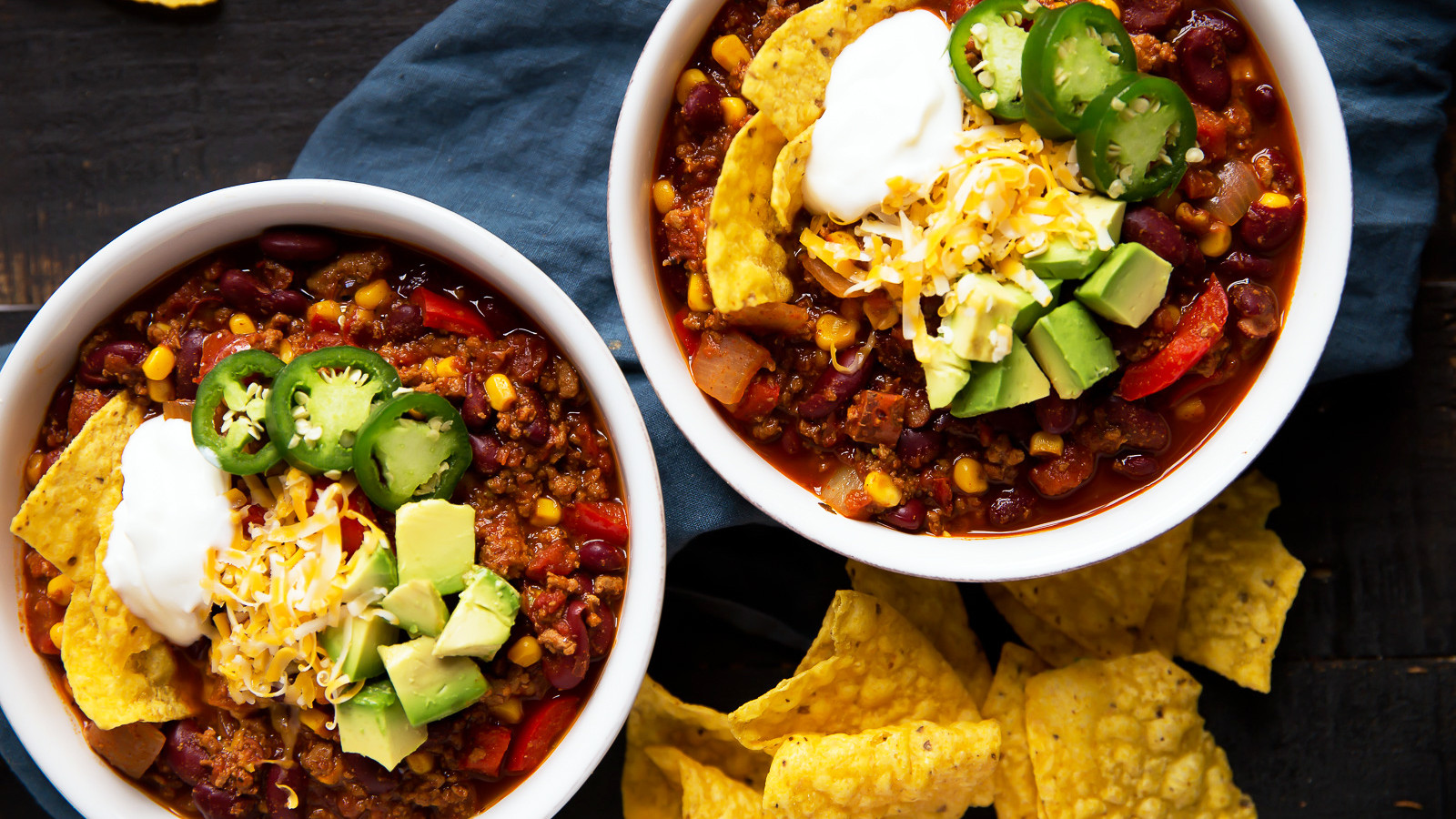 Slow Cooker Super Bowl Recipes
 17 Slow Cooker Super Bowl Chili Recipes to Get You Through