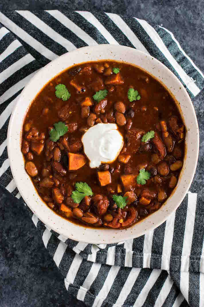 Slow Cooker Super Bowl Recipes
 17 Slow Cooker Super Bowl Chili Recipes Because Yum