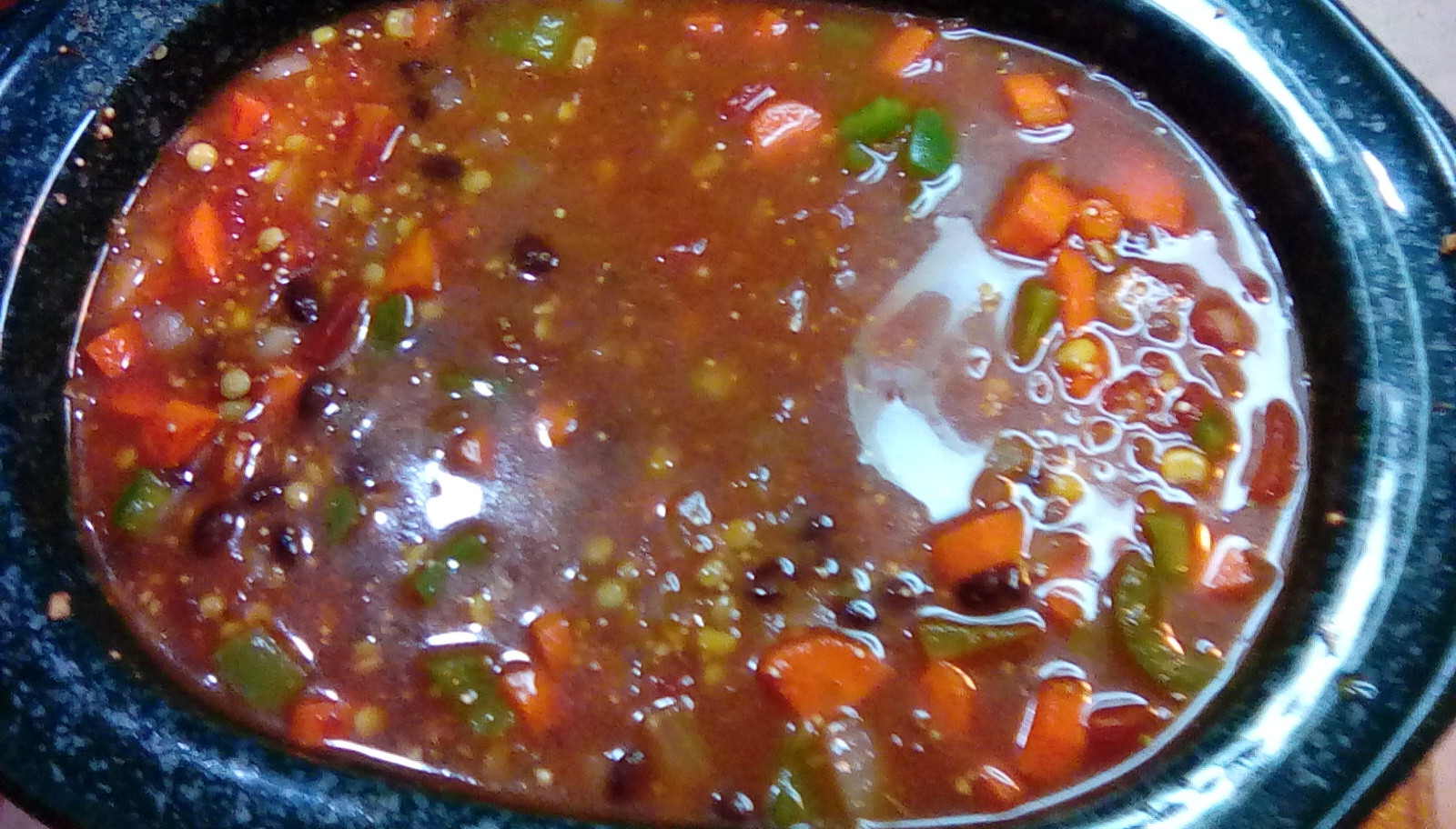 Slow Cooker Vegetarian Chili Quinoa
 Ve arian Slow Cooker Chili with Lentils and Quinoa