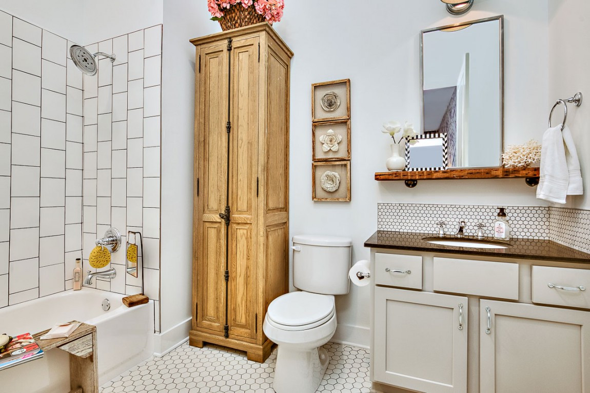 Small Apartment Bathroom
 25 Tiny Apartment Bathroom Ideas that Maximize Space and