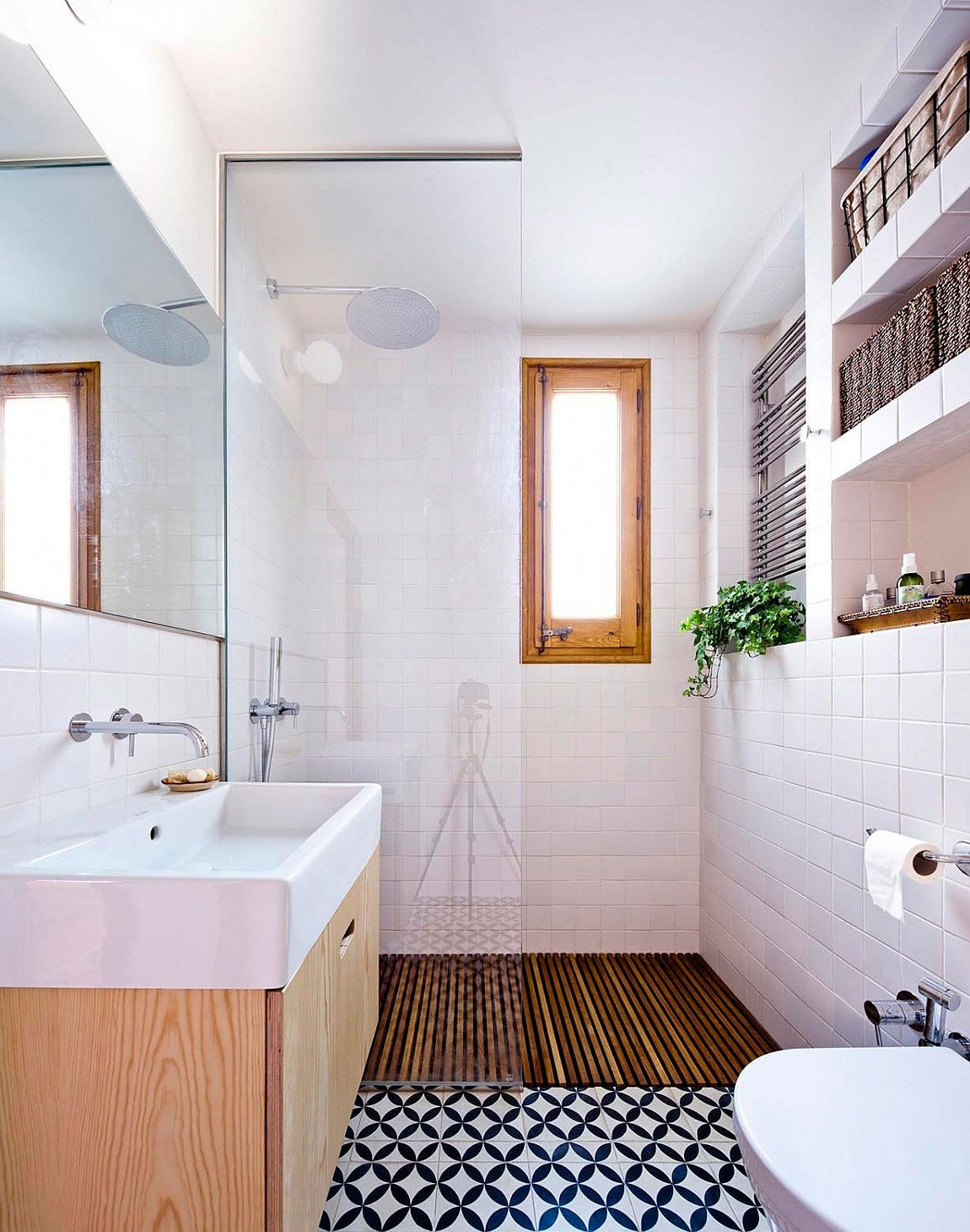 Small Apartment Bathroom
 25 Tiny Apartment Bathroom Ideas that Maximize Space and