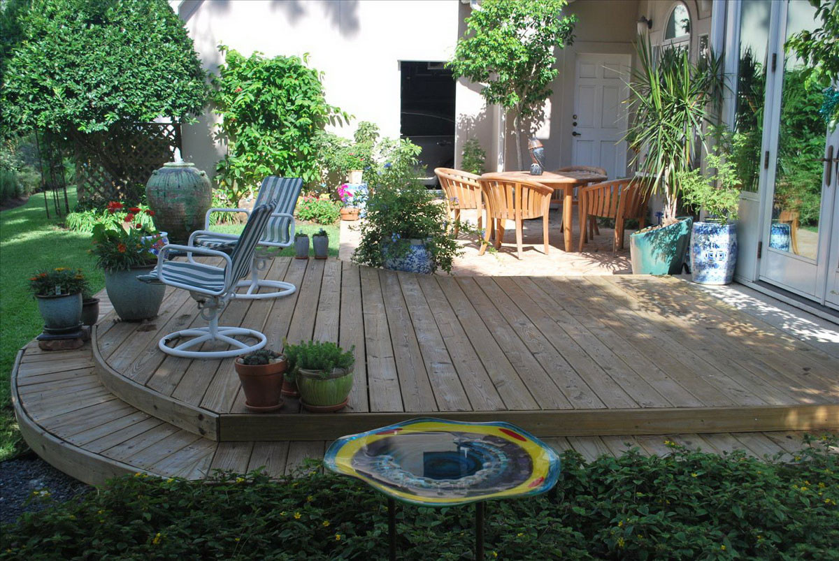 Small Backyard Decorating Ideas
 Simple and Easy Backyard Privacy Ideas MidCityEast