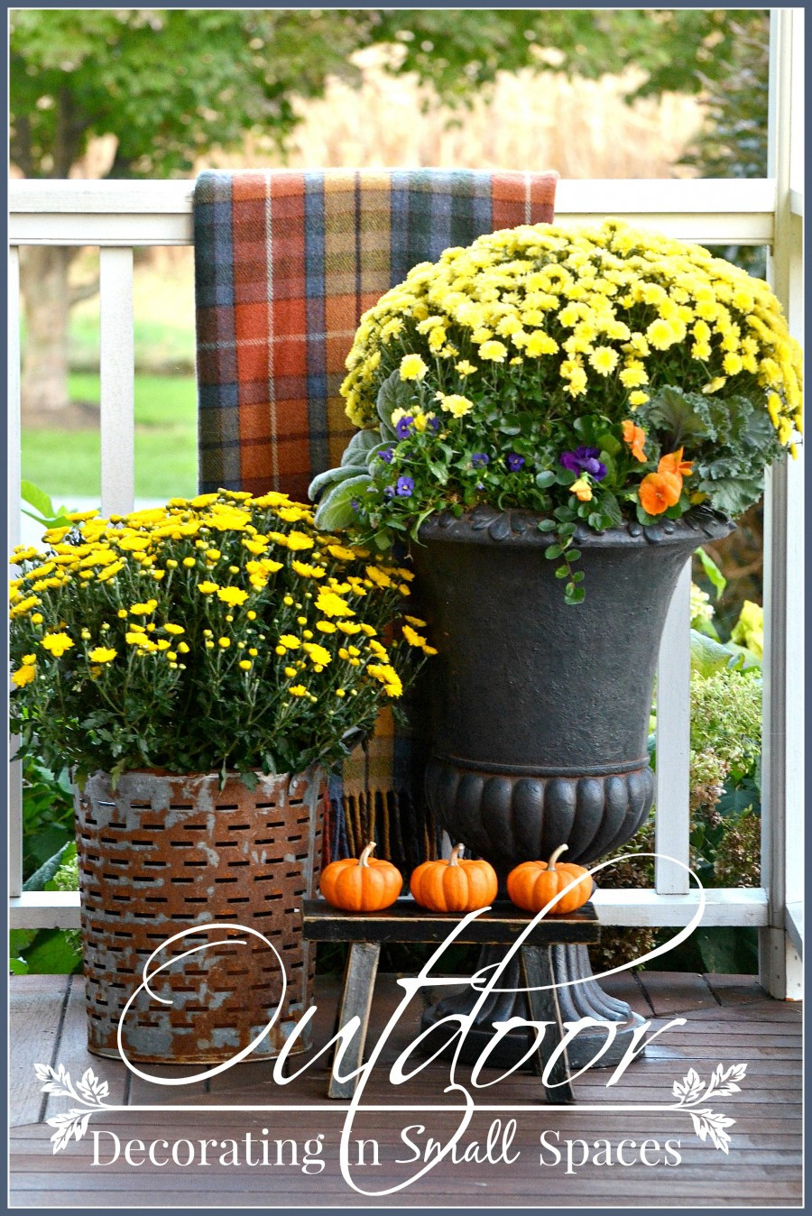 Small Backyard Decorating Ideas
 Outdoor Decorating In Small Spaces