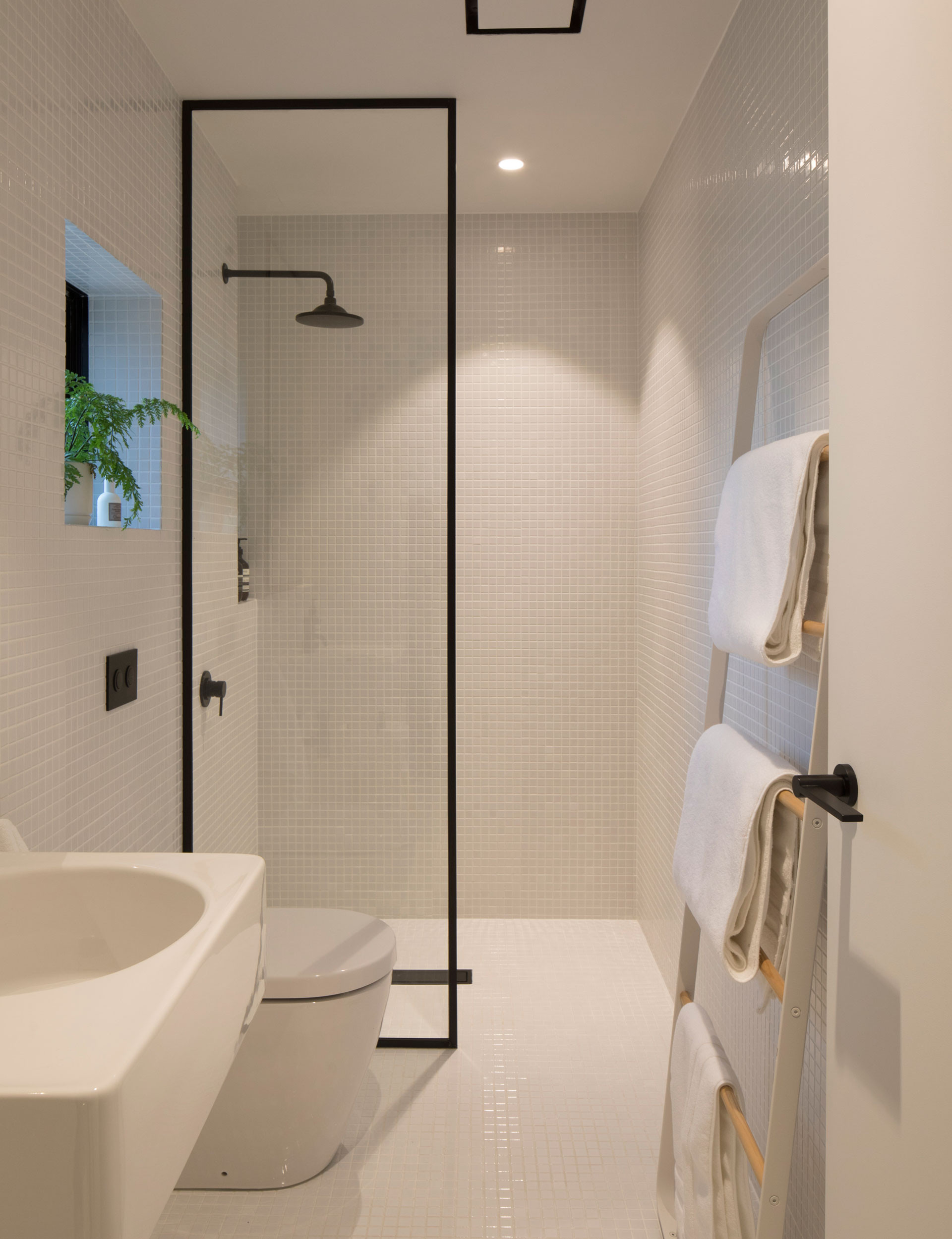 Small Bathroom Layouts
 How minimalist design took this small bathroom to the next