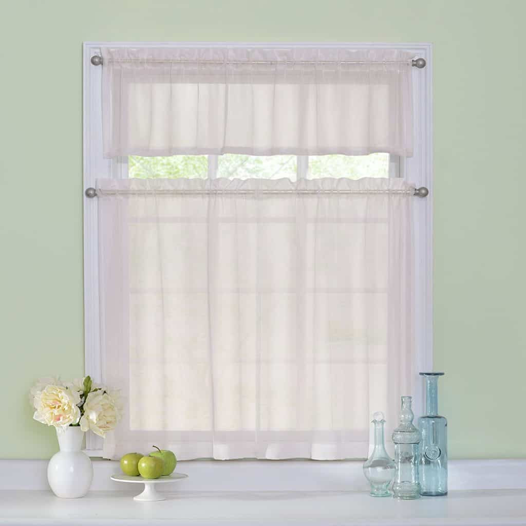 Small Bathroom Window Curtains
 Tips & Ideas for Choosing Bathroom Window Curtains WITH