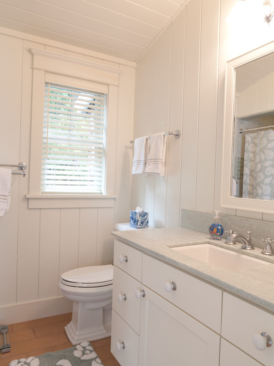 Small Beach Bathroom Ideas
 How to bring in beach atmosphere to small cottage bathroom