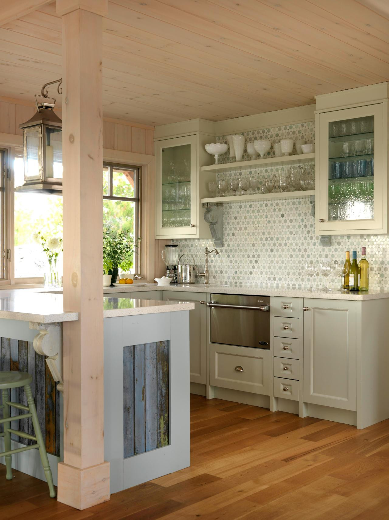 Small Cottage Kitchen Ideas
 Sarah Richardson Style