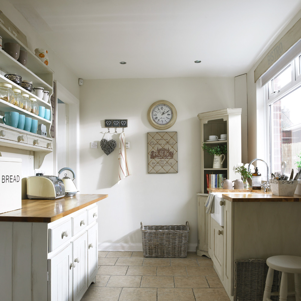 Small Galley Kitchen Ideas
 Galley kitchen ideas that work for rooms of all sizes