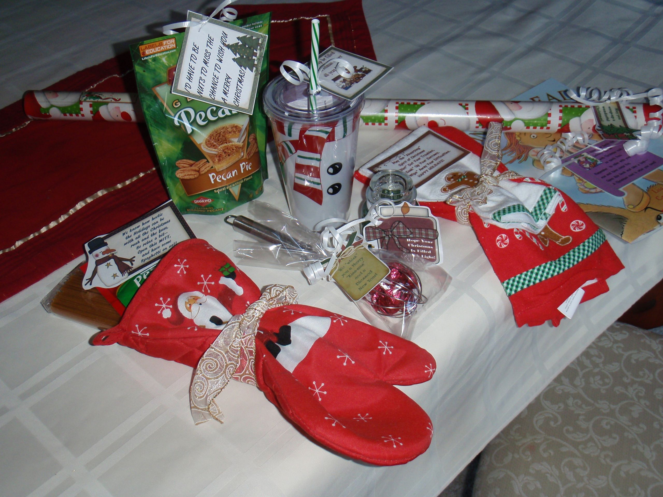 Small Holiday Gift Basket Ideas
 Inexpensive DIY Christmas Treats – Teaching Heart Blog