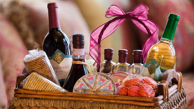 Small Holiday Gift Basket Ideas
 5 Holidays Gift Ideas Under $15 1 Bonus Idea ABC News