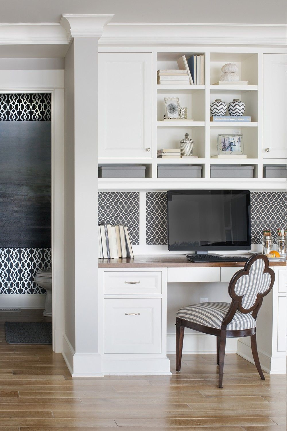 Small Kitchen Desk Ideas
 Great use of a corner for extra storage and a small office