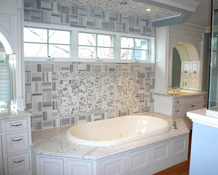 Small Marble Bathroom
 Carrara Marble Bathrooms How to Decorate Them – HomesFeed