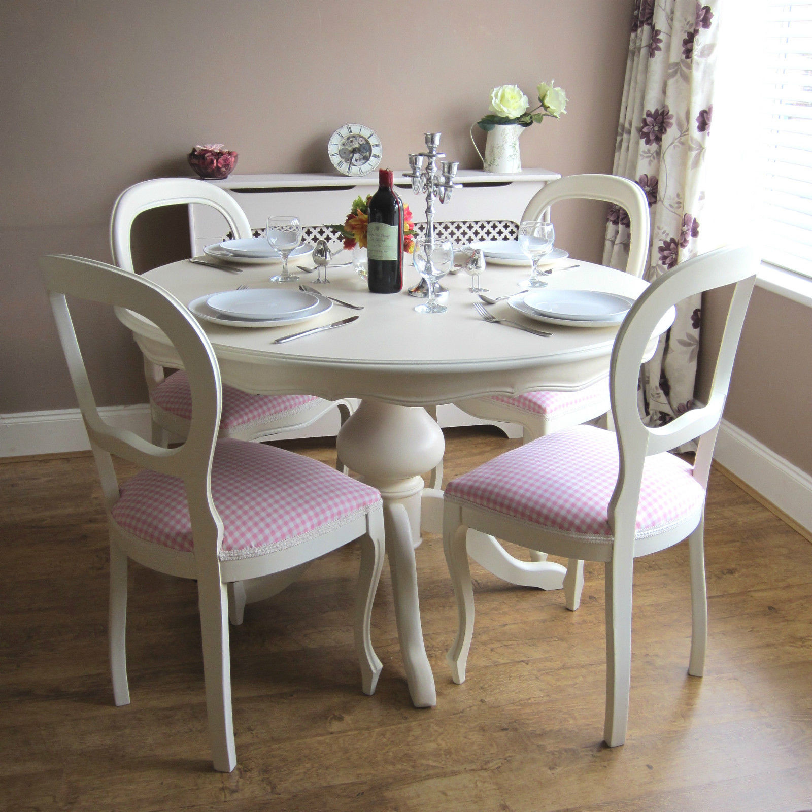 Small Round Kitchen Table
 Beautiful White Round Kitchen Table and Chairs