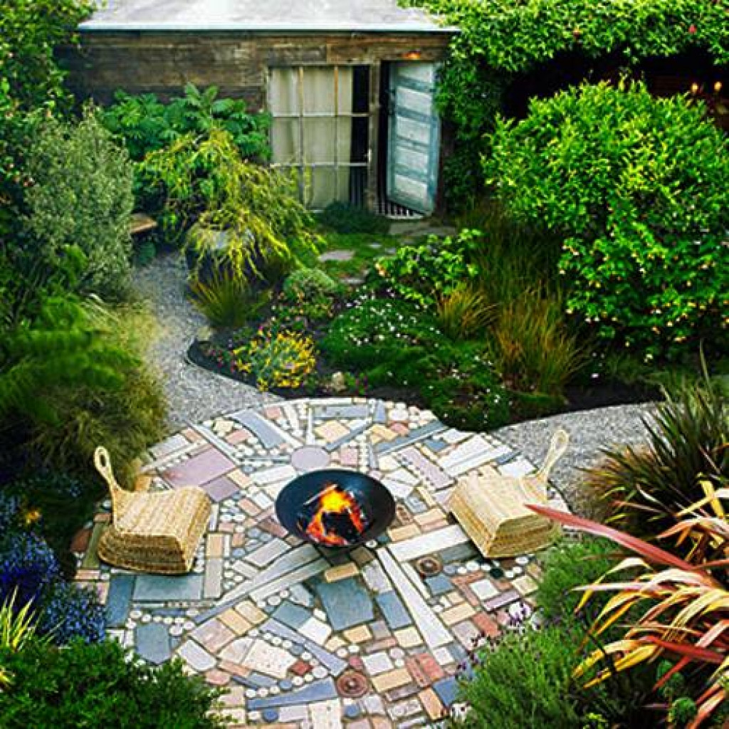 Small Space Backyard Ideas
 Backyard designs small spaces