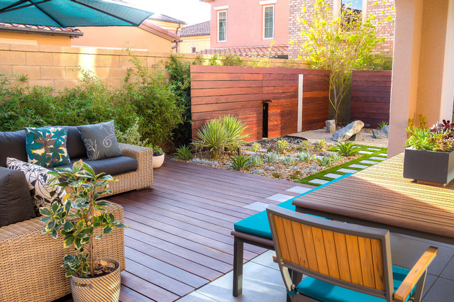 Small Space Backyard Ideas
 Beautiful Small Space Backyard Design Contemporary