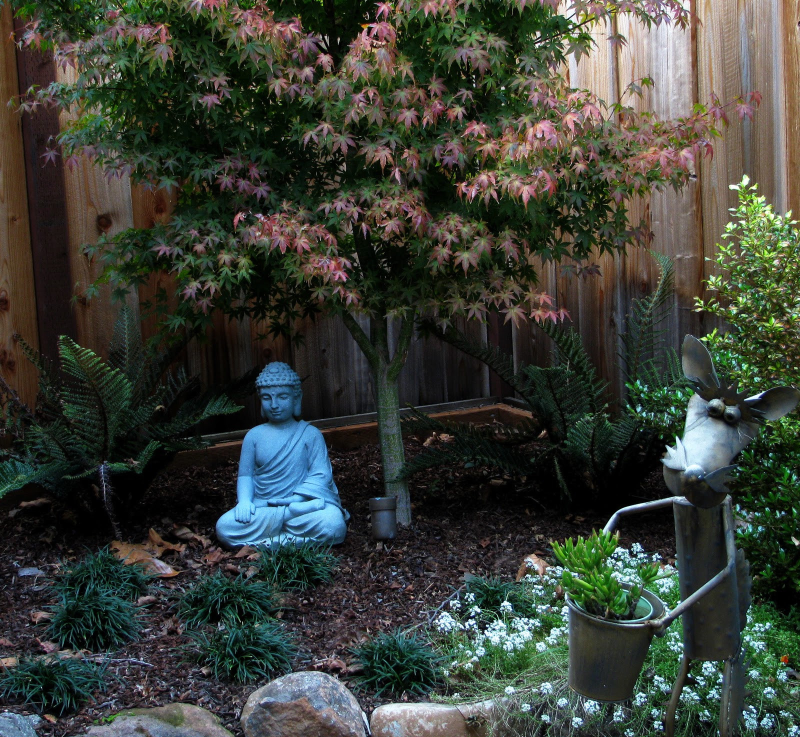 Small Space Backyard Ideas
 InterLeafings Garden Designers Roundtable Expanding