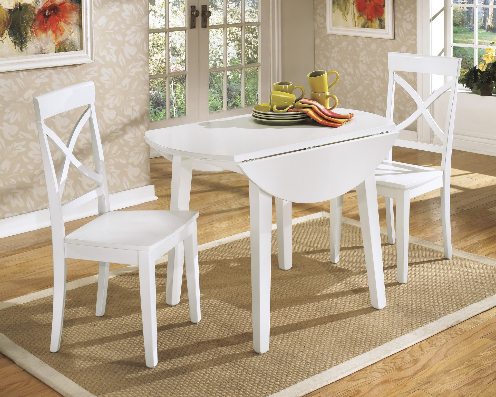 Small White Kitchen Table
 White Round Kitchen Table and Chairs Design – HomesFeed