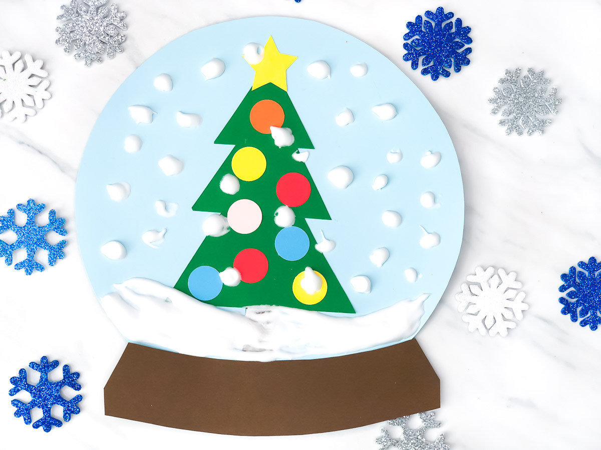 Snow Globes Crafts For Kids
 A Winter Themed Puffy Paint Snowglobe Craft For Kids