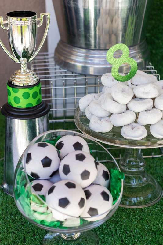 Soccer Birthday Party Ideas
 Cool Party Favors