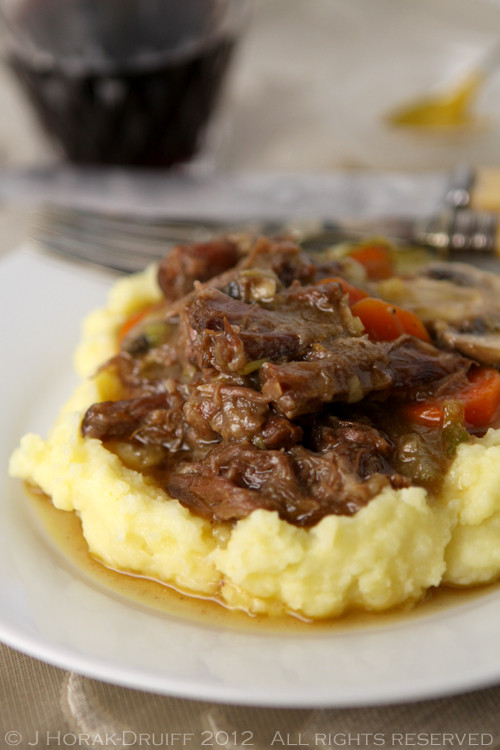 Sous Vide Stew
 Sous vide oxtail stew Cooksister