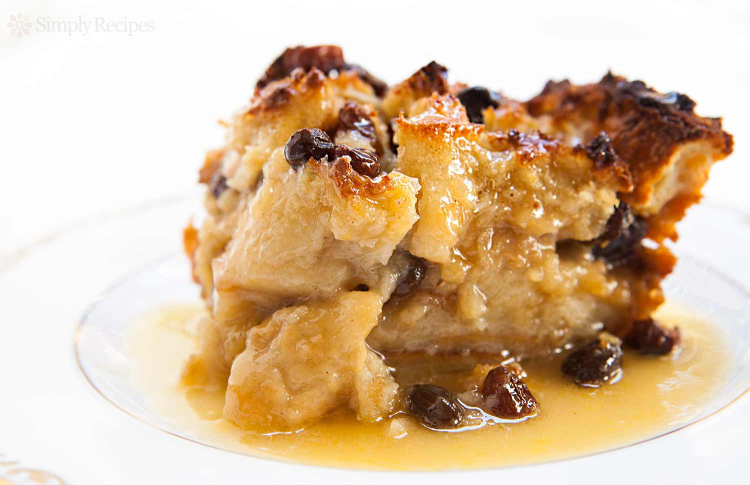 Southern Bread Pudding With Rum Sauce
 Bread Pudding Recipe with Video