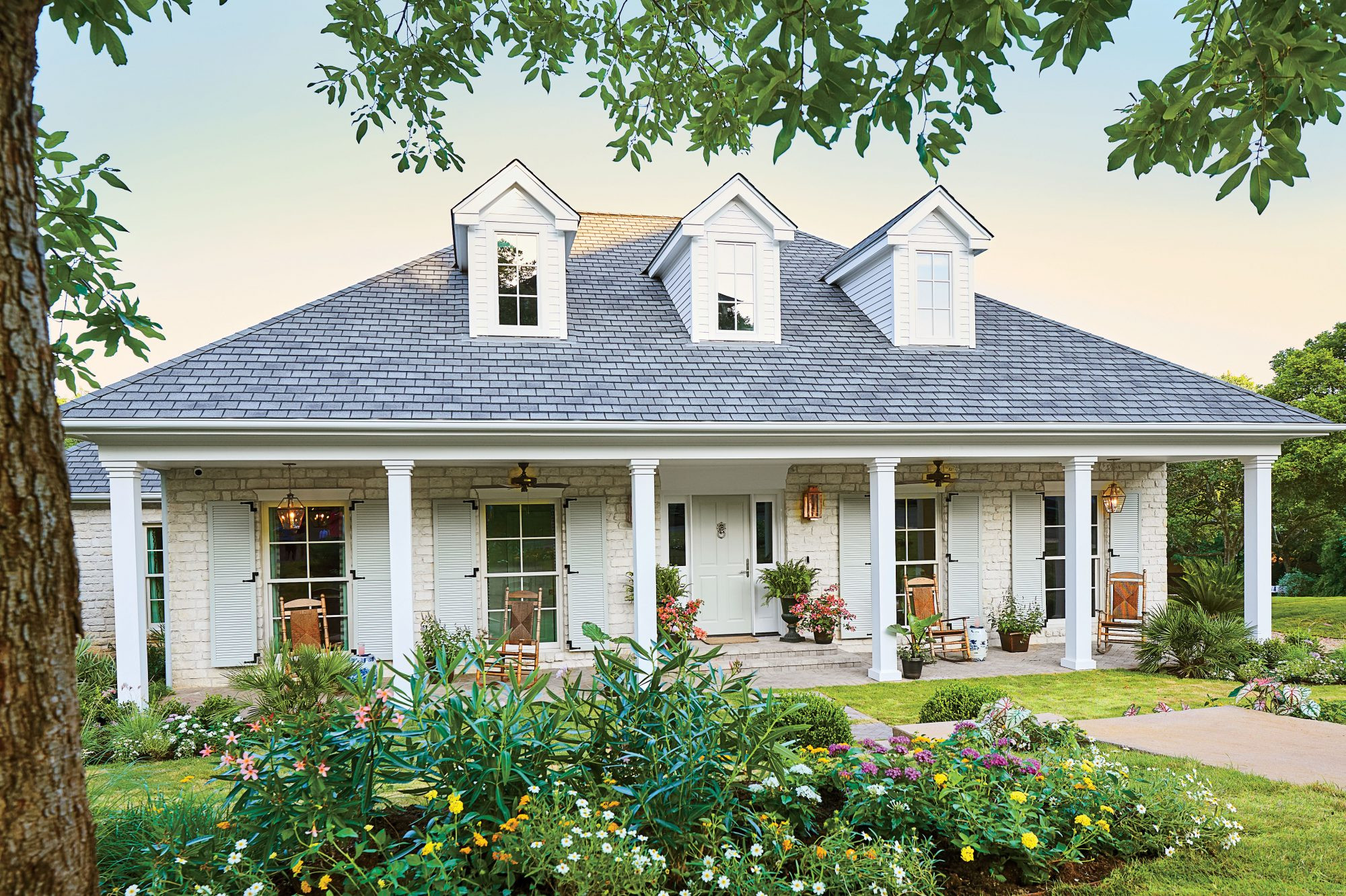 Southern Living Exterior Paint Colors
 How to Pick the Right Exterior Paint Colors Southern Living