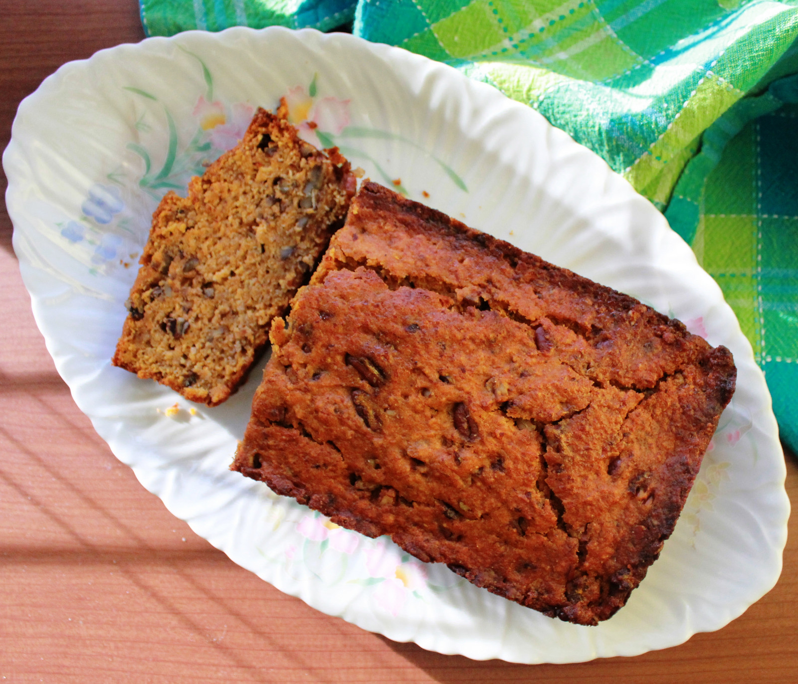 Southern Sweet Potato Bread
 Squirrels n Sweets Southern Sweet Potato Bread