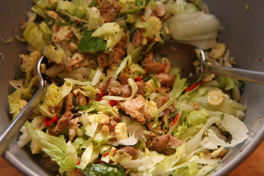 Spiced Chicken Salad
 Spicy chicken salad Indian recipe