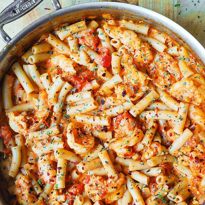 Spicy Shrimp Pasta With Red Sauce
 Spicy Shrimp Pasta in Garlic Tomato Cream Sauce Recipe