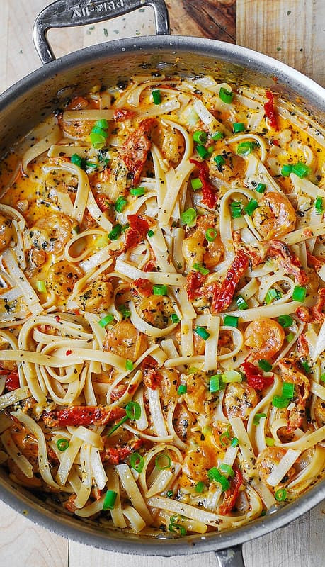 Spicy Shrimp Pasta With Red Sauce
 Garlic Shrimp Pasta with Spicy Sun Dried Tomato Cream