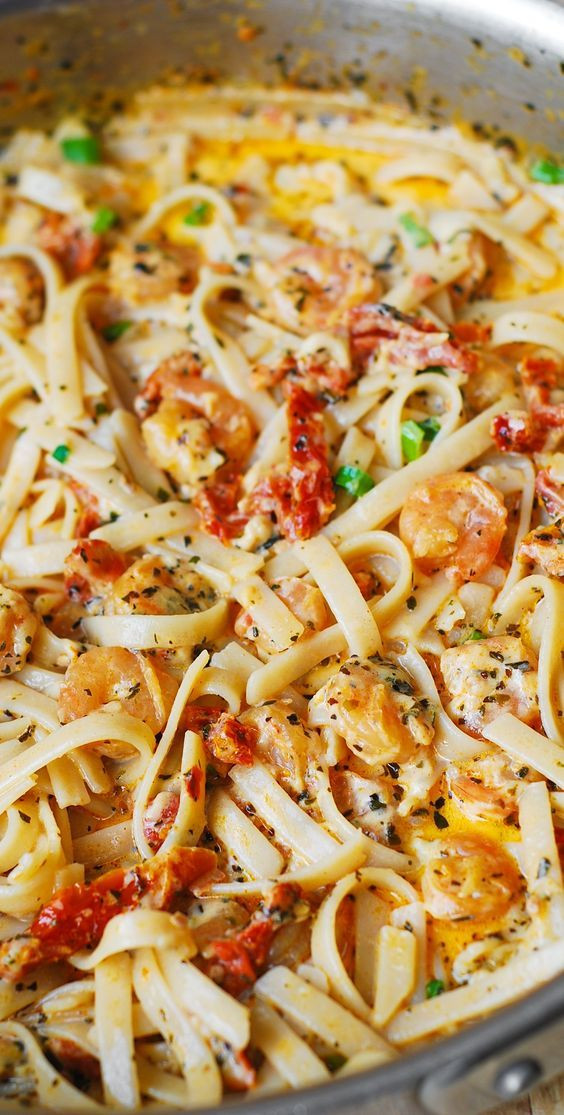 Spicy Shrimp Pasta With Red Sauce
 Garlic Shrimp and Sun Dried Tomatoes with Pasta in Spicy