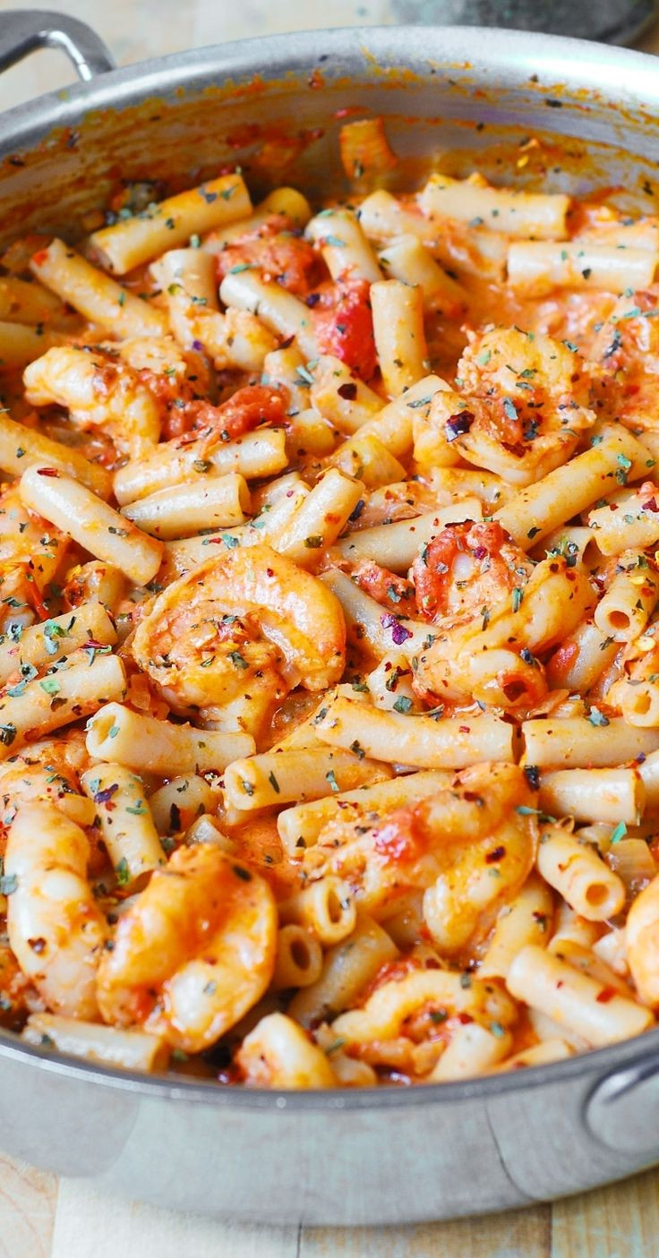 Spicy Shrimp Pasta With Red Sauce
 Spicy Shrimp Pasta in Garlic Tomato Cream Sauce