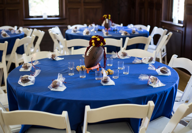 Sports Themed Weddings
 This Couple Really Loves Football and Their Wedding