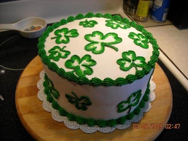 St Patrick Day Cake Ideas
 286 best St Patrick s Day Cookies Cakes & Ideas