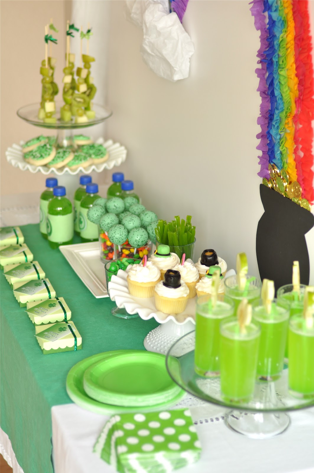 St Patrick's Day Party Food
 my parties st patricks day party Creative Juice