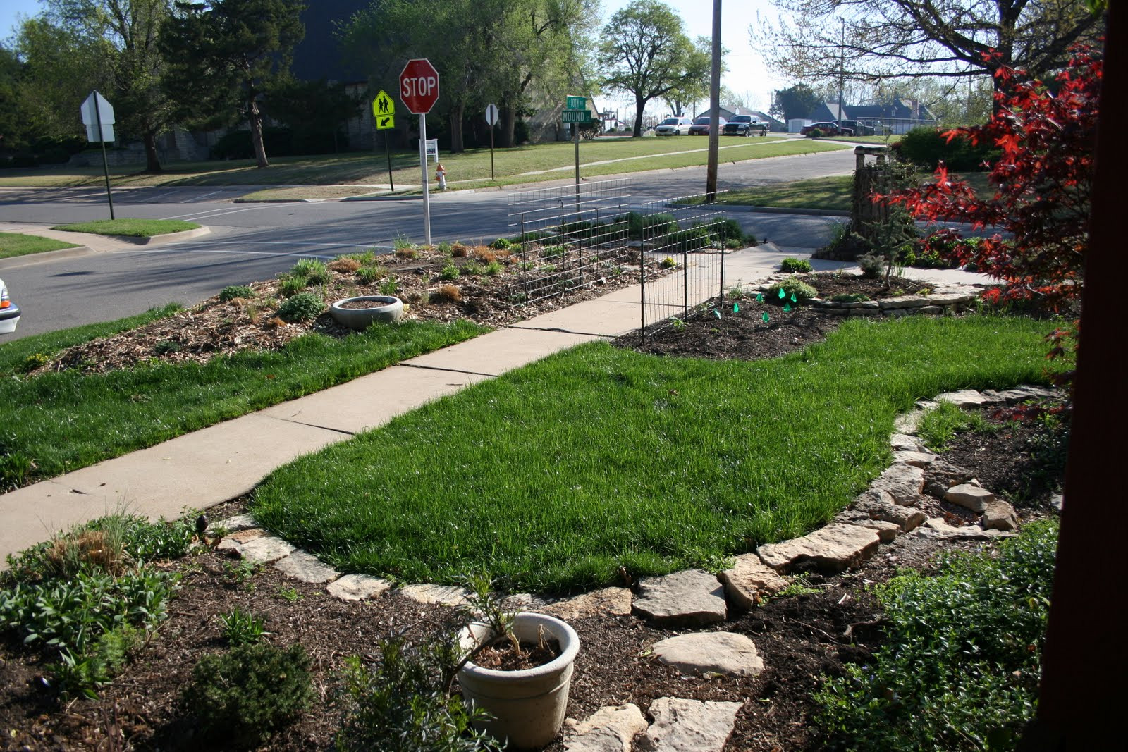 Stone Landscape Edging
 Gardening with Greggo Field Stone Edging DIY